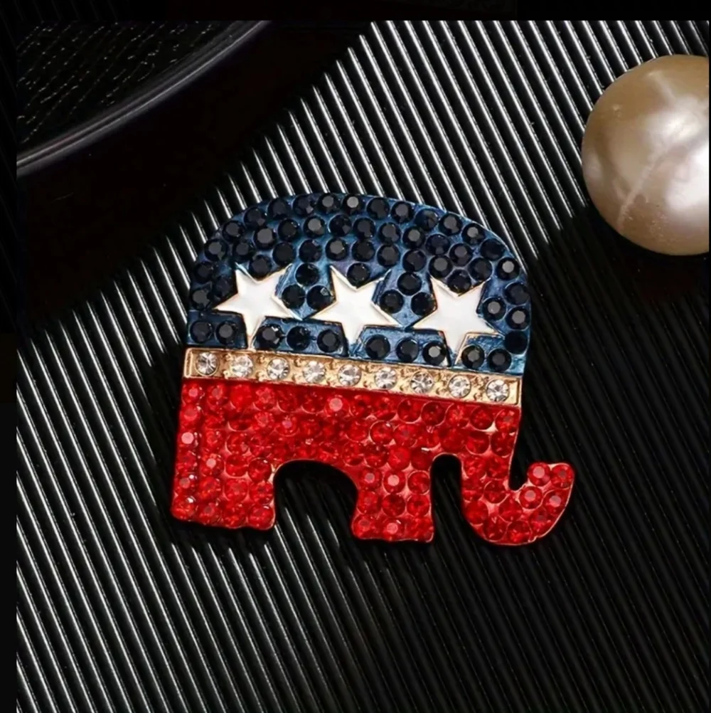 Vintage Elephant Brooch Rhinestone
